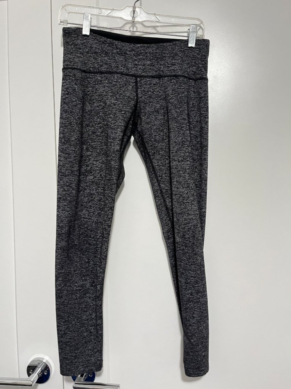 Tuff Athletics Size S Black Heather Crop Leggings